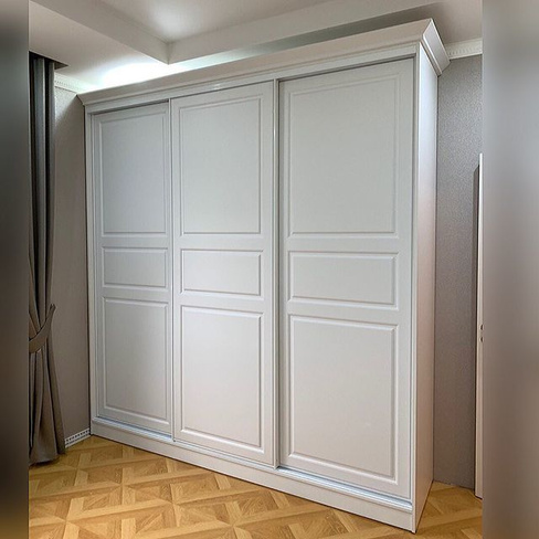 Шкаф для спальни 3 дверцы белый